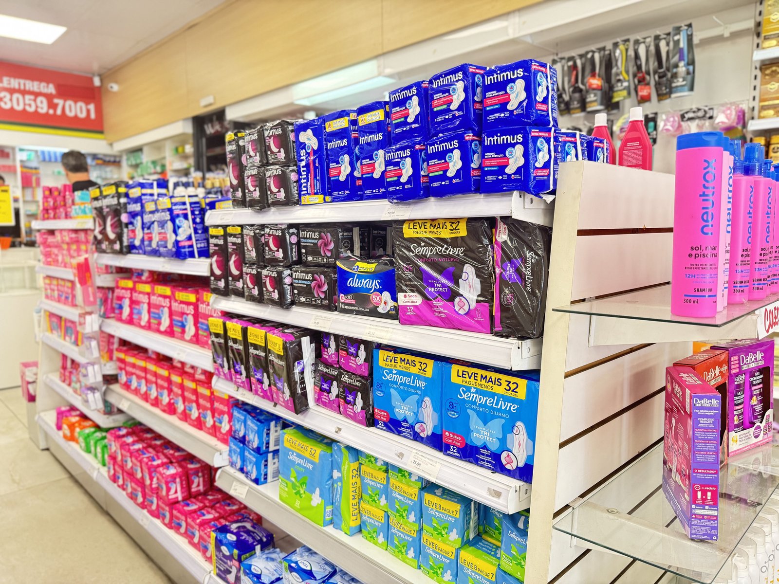 Linha de produtos de higiene bucal na Popularmed Niterói, bairro Niterói/Canoas.